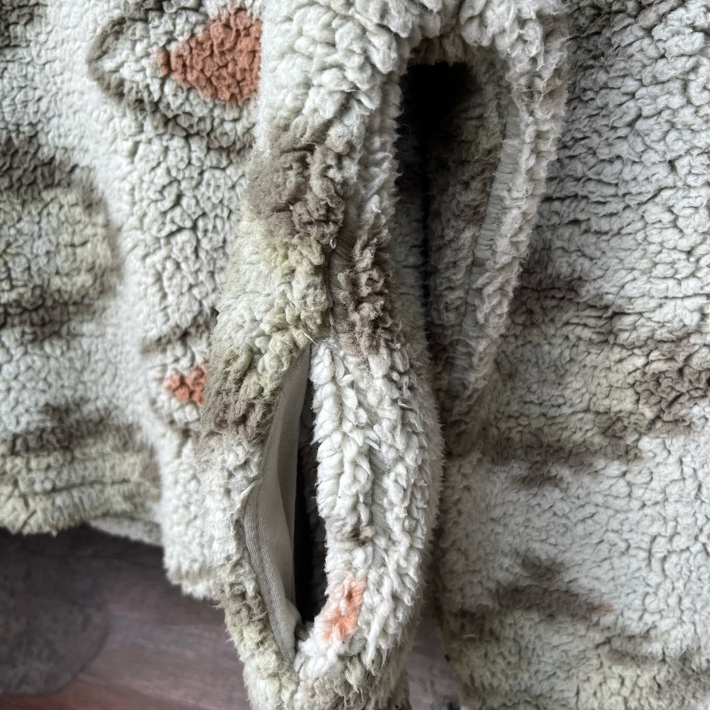 Thread & Suppy Sherpa/ Fleece Half Zip Pullover - Picture 3 of 3